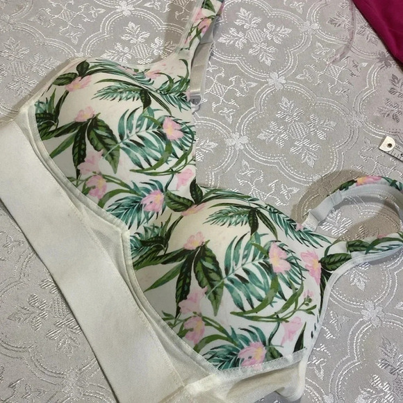 Rhonda Shear  sport bra  M - Picture 13 of 16